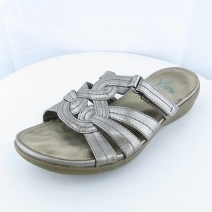 YUU Women Slide Shoes MIlley Beige Synthetic Slip On‎ Size 7 Medium (B, M)